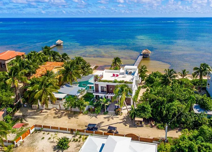 Villa Private Beachfront 4 Bedroom W Dock, Pool, Rooftop